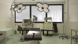 chirurgiens plasticiens en rhinoplastie en marseille Clinique Phénicia Marseille
